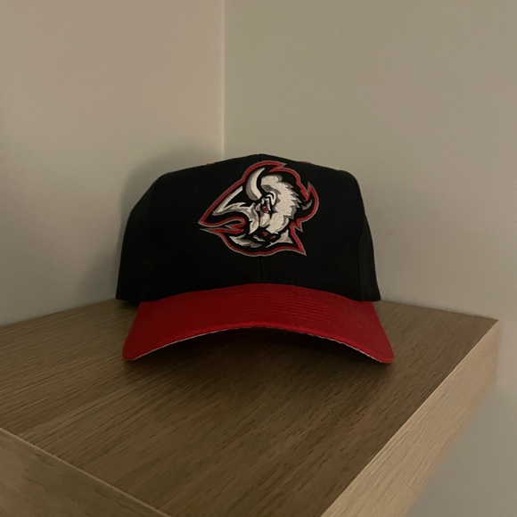Vintage Buffalo Sabres Snapback - Picture 1 of 4